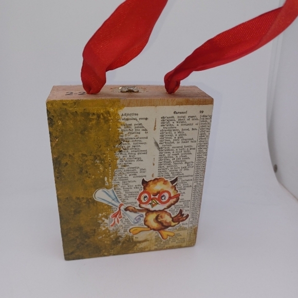 Handcrafted Vintage Wooden Cigar Purse Anthropomorphic Owl with Red Ribbon - Picture 2 of 9
